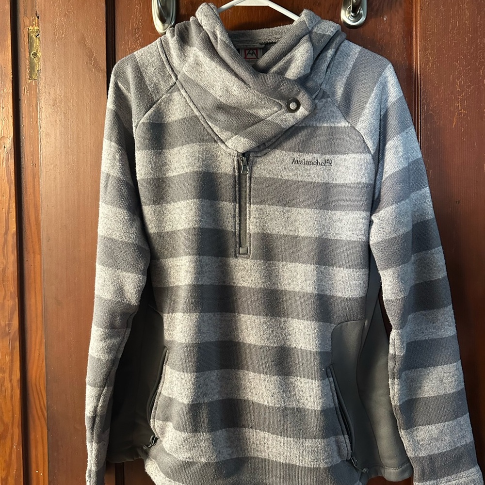 Avalanche Heather Gray Knit Pullover - image 1
